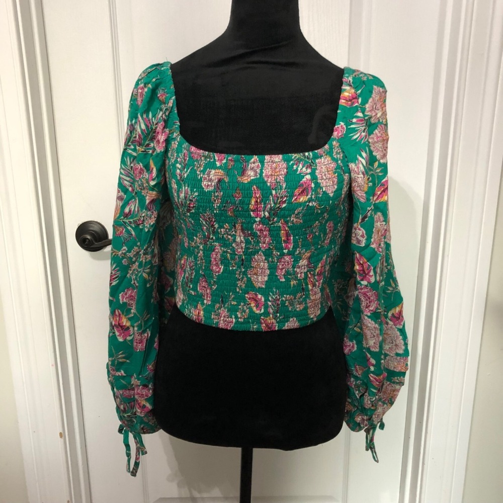 B.O.G Collective Green Floral Smocked Crop Top Puff Sleeve Square Neck Medium‎